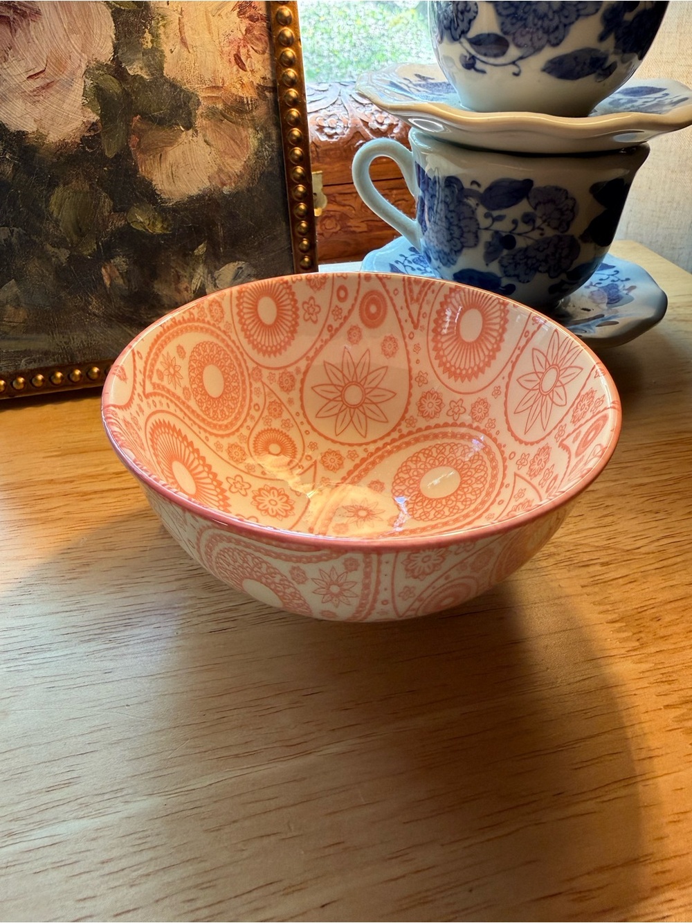 Pink Paisley Patterned Ceramic Decorative Bowl